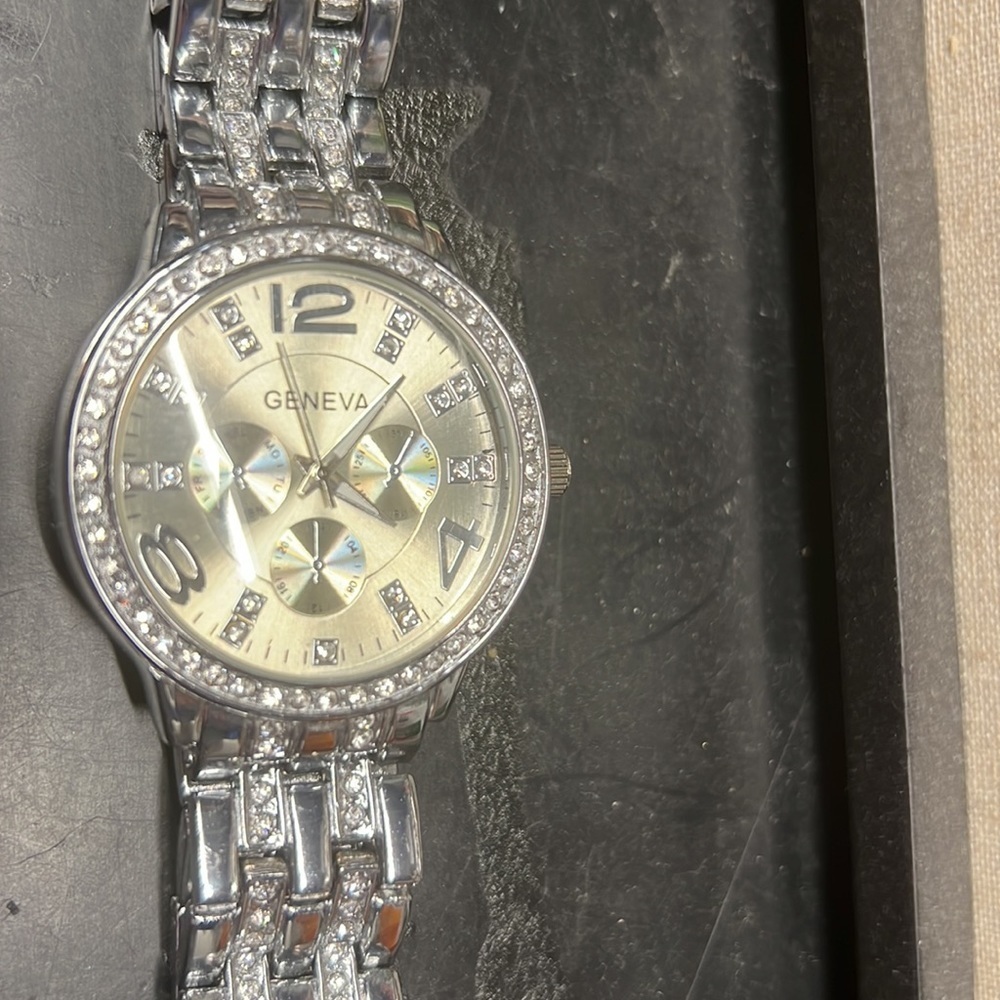 Geneva Watch - Picture 2 of 6